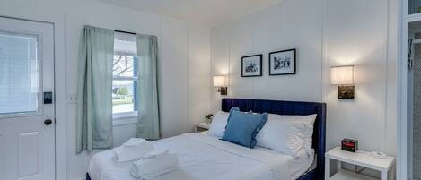 1 habitación, tabla de planchar con plancha, wifi gratis y ropa de cama