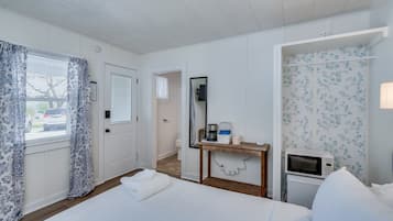 1 slaapkamer, een strijkplank/strijkijzer, gratis wifi, beddengoed
