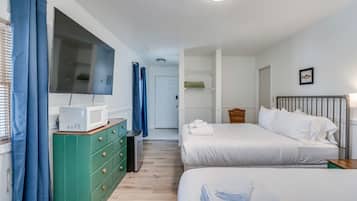 1 habitación, tabla de planchar con plancha, wifi gratis y ropa de cama