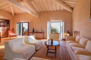 Living area - VILLA TWO SEAS AT PUNTA ALA (Punta Ala)