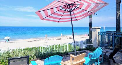 Private Retreat: Heated Pool, Spa & Tiki Bar - Fenced Yard, Beach Gear, Pets OK