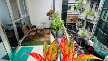 Standard Studio | In-room safe, individually furnished, desk, laptop workspace