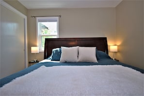 4 habitaciones, tabla de planchar con plancha y cuna de viaje