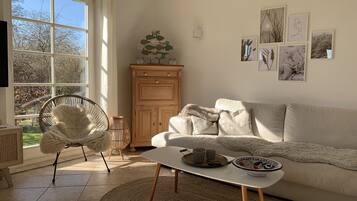 電視、DVD 播放機、音響