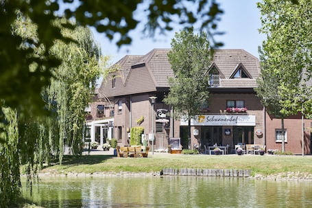 Exterior. Hotel Schwanenhof