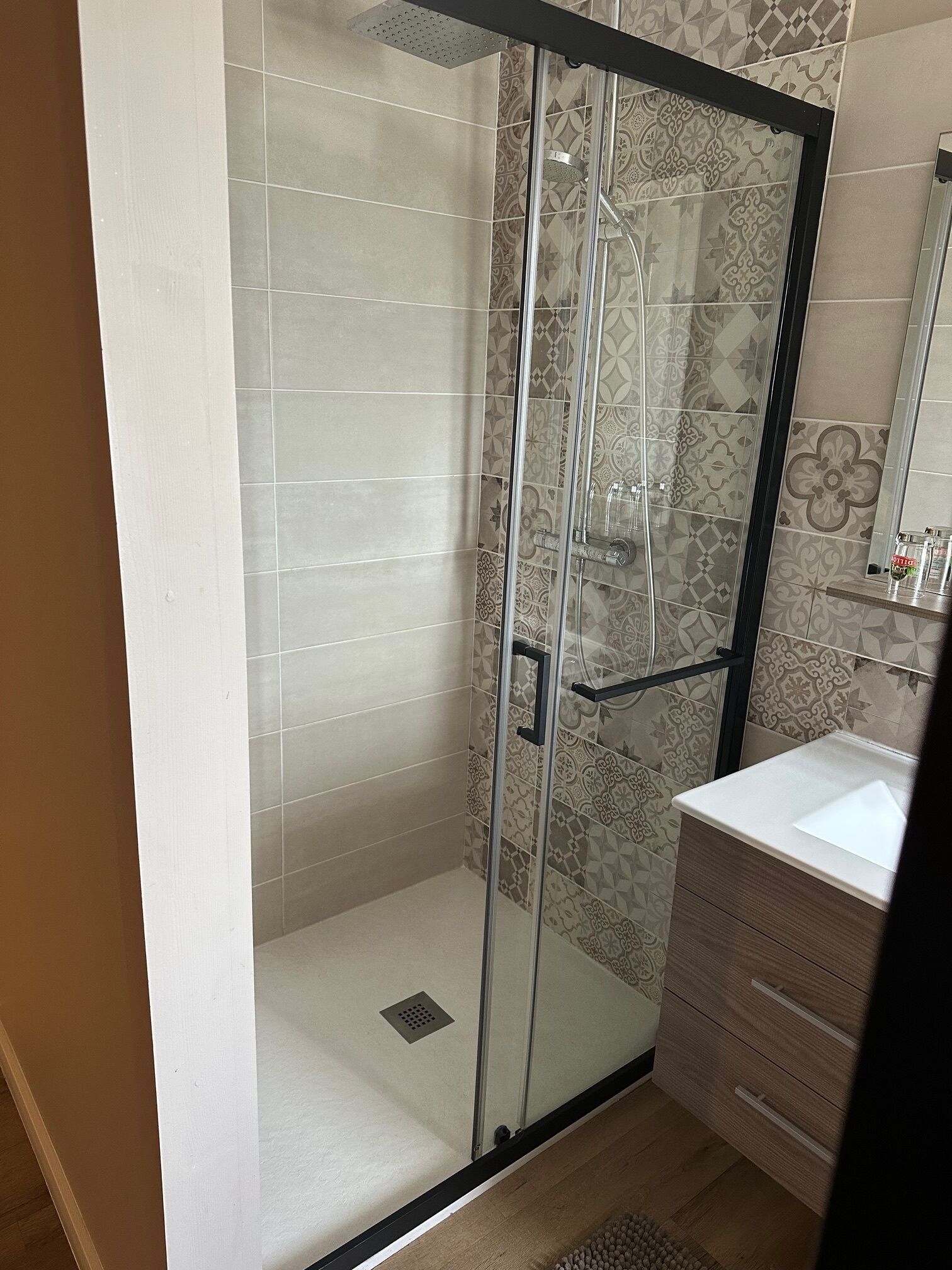 Comfort dubbelrum - eget badrum (Chambre 9 confort) | Badrum
