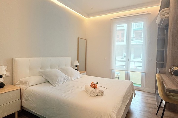 2 dormitorios, escritorio, sistema de insonorización