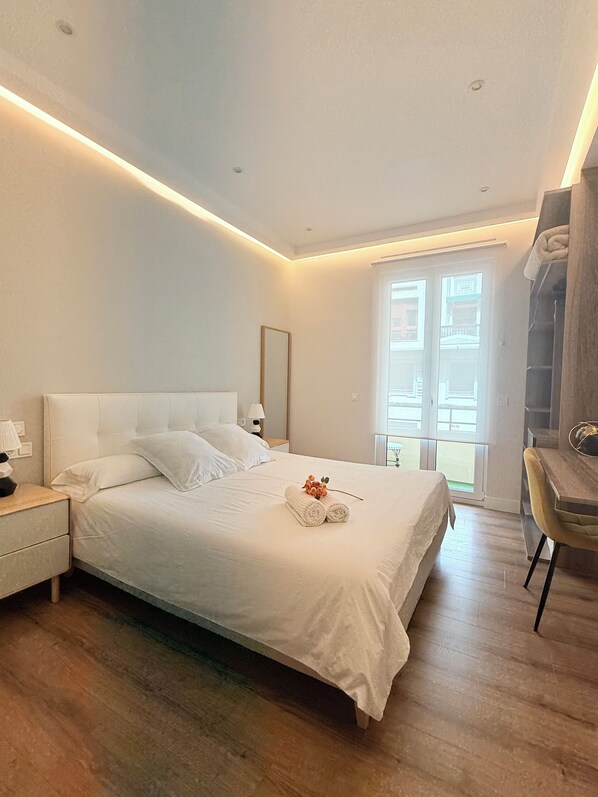 2 bedrooms, desk, soundproofing, iron/ironing board - APARTAMENTO NUEVO, LUJOSO, CENTRO DE BILBAO. (Bilbo)