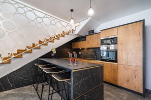 Fridge, microwave, oven, stovetop