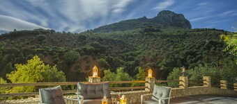 Exclusivo Chalet con Espectaculares Vista y Gran Intimidad