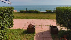 Property grounds - Studio in Sète with terrace, sea view and parking (Sète)