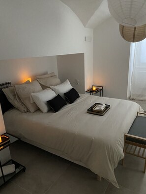 4 bedrooms, WiFi, bed sheets