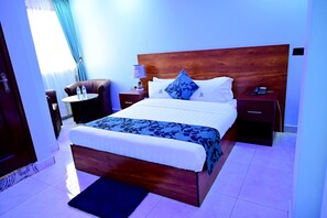1 bedroom, WiFi, bed sheets - BLUE STAR EXPRESS HOTEL Kampala - Entebbe Rd, Kampala (Kampala)