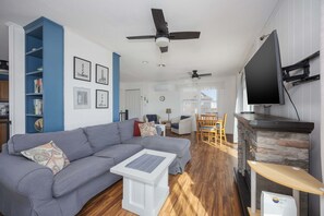 TV, fireplace
