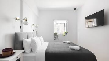 3 habitaciones, escritorio y espacio para trabajar con laptop