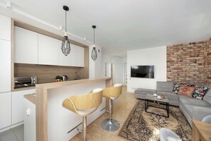 Televisión, oficina