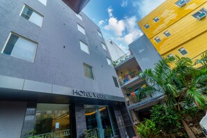 Front of property - Hotel Vertu (New Delhi)