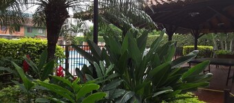 Confortable South Cali Condo Closed to Ciudad Deportiva  Cosmocentro  & Imbanaco