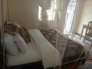 1 bedroom, WiFi, bed sheets - BOULEVARD EXCELSIOR MOTEL (Fort Portal)