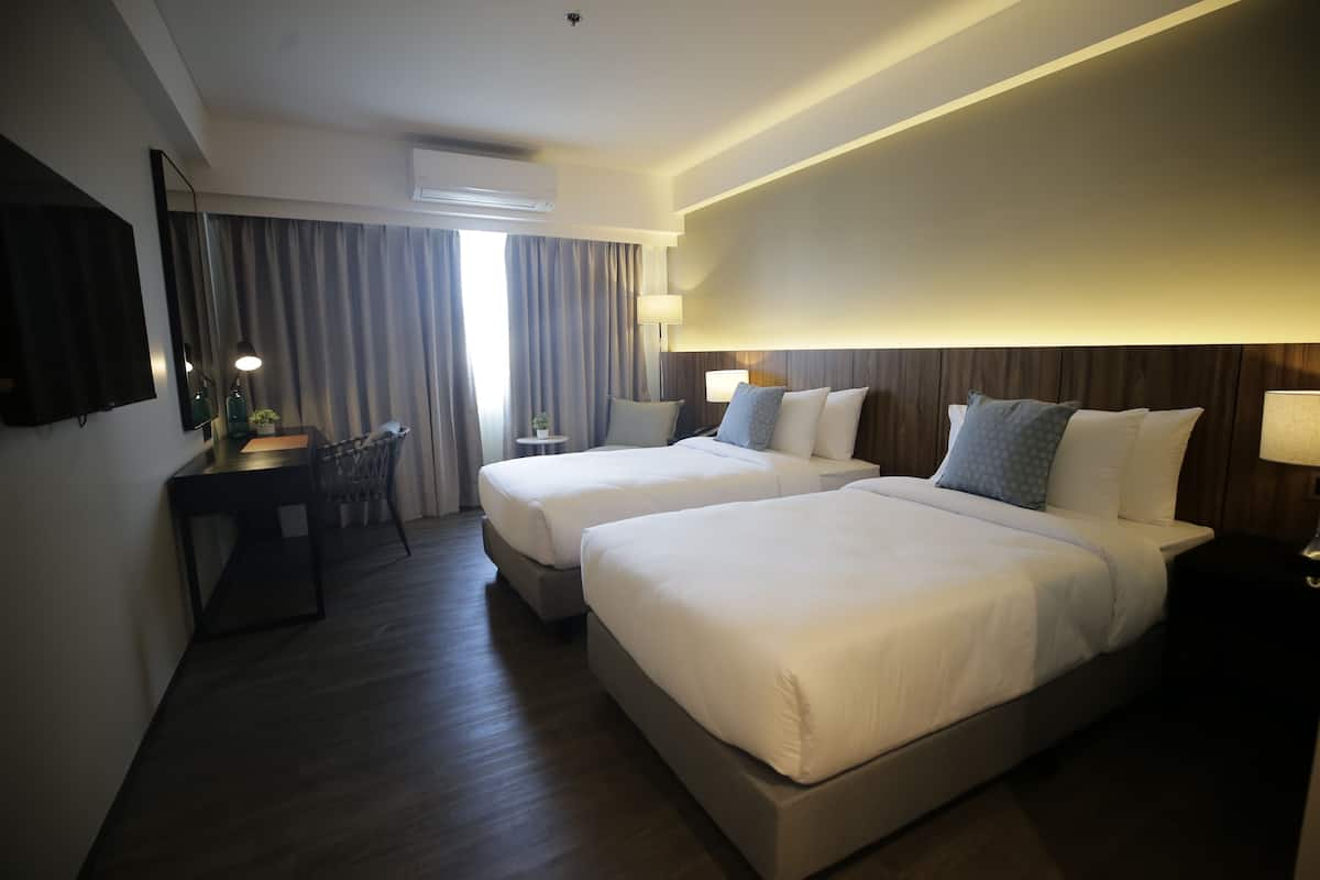 Deluxe Room, Multiple Beds