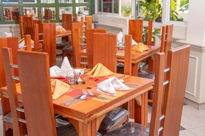 Restaurant - Waffles Suites (Nakuru)