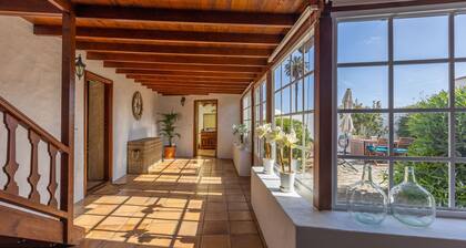 EL BARRANCO, exclusive canarian villa