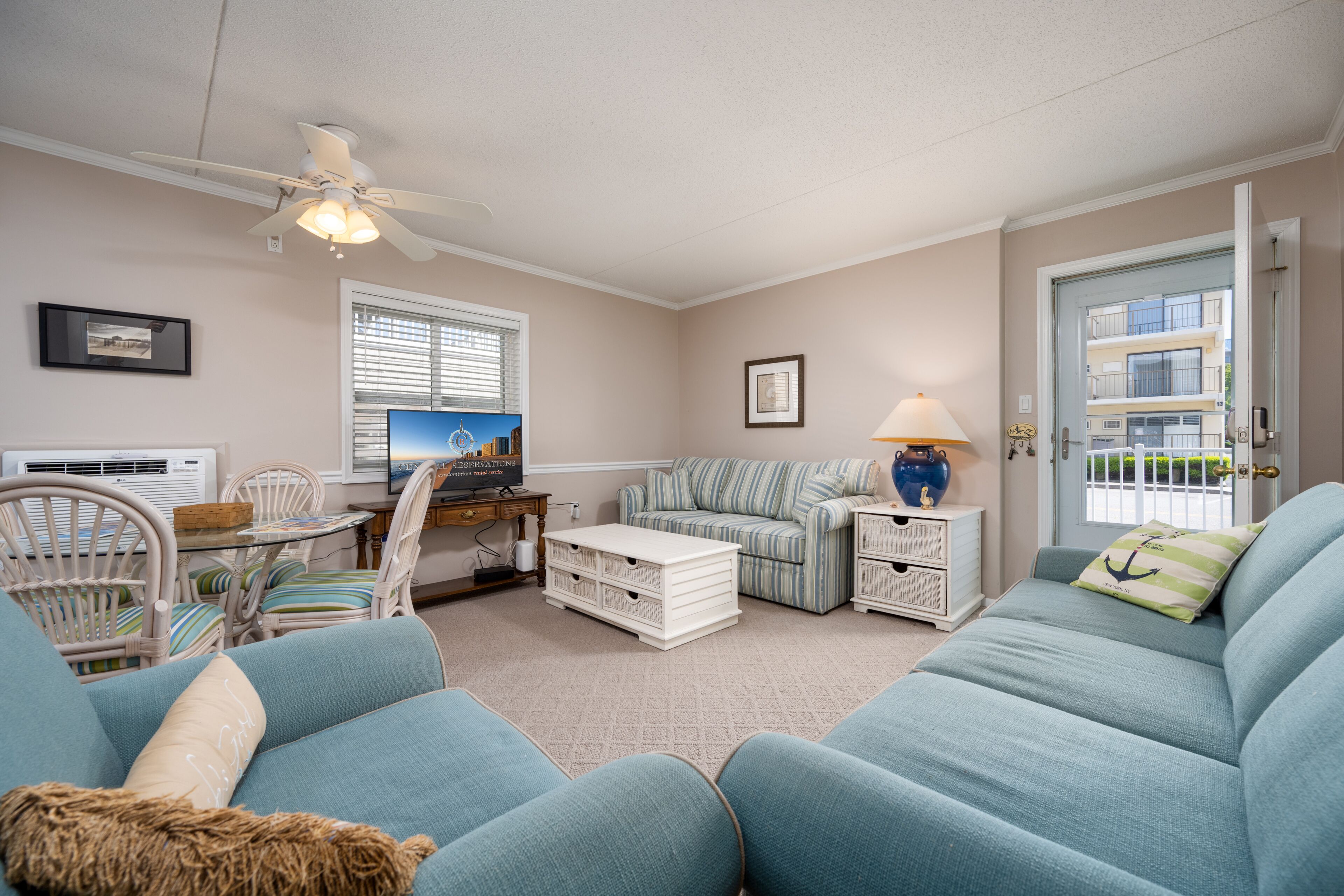 Charming 1st floor condo oceanblock in desirable North OC