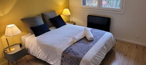 2 camere, ferro/asse da stiro, Wi-Fi gratuito, lenzuola