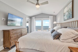 7 bedrooms, desk, iron/ironing board, free WiFi - 7BR/5.5BA Home - BRAND NEW, Oceanfront, POOL, ELEVATOR, Sleeps 22 (Oak Island)