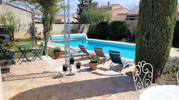 Piscine extérieure, piscine chauffée