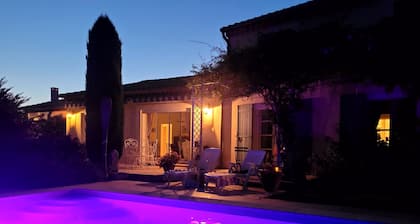 Lavender Villa ★ 300m from the heart of the town