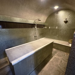 Couples treatment room(s), steam room, Turkish bath/hammam