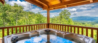 BRAND NEW, STUNNING MOUNTAIN VIEWS, AMENITIES JUST FOR YOU! NEAR NATIONAL PARK!