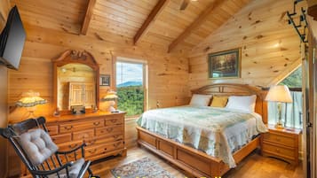 3 bedrooms, iron/ironing board, internet, bed sheets