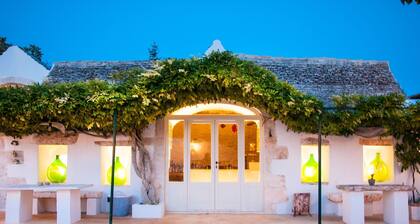 Country House / Farm House in Martina Franca with 7 bedrooms sleeps 18