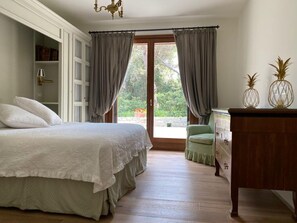 6 Schlafzimmer, Bügeleisen/Bügelbrett, Reisekinderbett, kostenloses WLAN