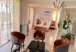 Svit Panoramic - bubbelbad - havsutsikt | Gratis wi-fi och sängkläder