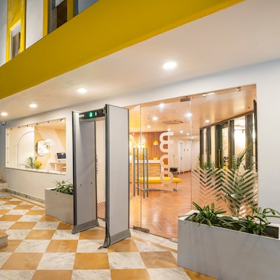 Bloom Hotel - Sector 19