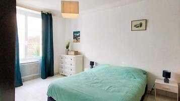 2 habitaciones, tabla de planchar con plancha y wifi gratis