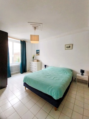 2 habitaciones, tabla de planchar con plancha y wifi gratis
