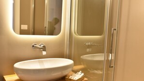 Bathroom - The Sea Rooms  "Lasca" (Letojanni)