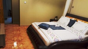 1 bedroom, WiFi, bed sheets - Cactus hill side hotel kitgum (Kitgum)