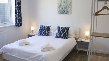 3 bedrooms, iron/ironing board, free WiFi, bed sheets