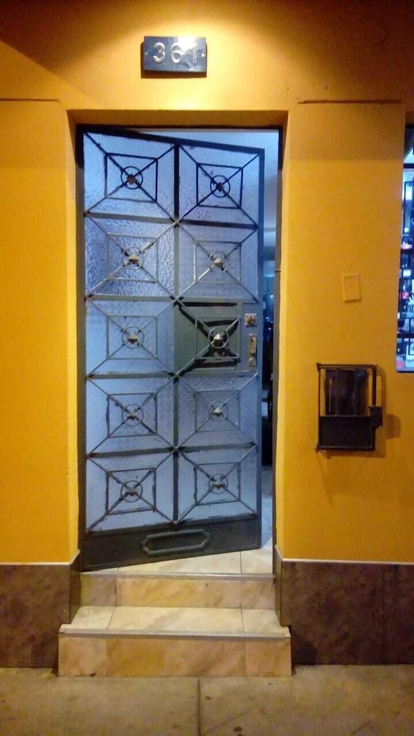 Façana frontal de l'allotjament