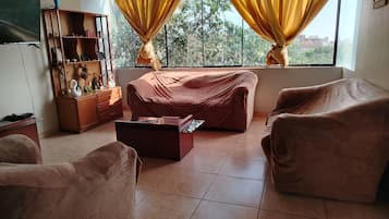 1 bedroom, laptop workspace, free WiFi, bed sheets