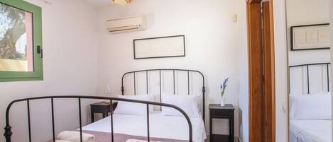 2 bedrooms, soundproofing, iron/ironing board, travel crib