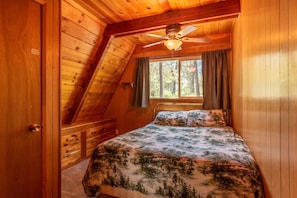 3 habitaciones, escritorio, wifi gratis y ropa de cama