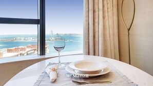 Luxury Apartment | In-room dining - Manzil - Studio | Palm Tower | Infinity pool view (Dubai)