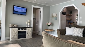 Smart-TV, Kamin, Stereoanlage