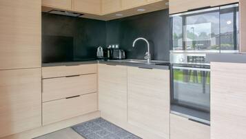 Réfrigérateur, micro-ondes, four, lave-vaisselle